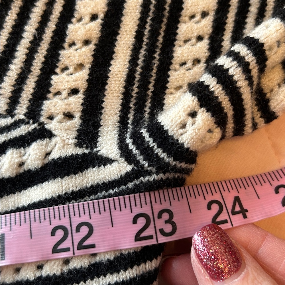 EUC Express Cardigan (size XXL) - Picture 9 of 9